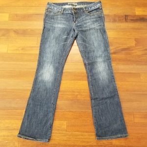 Express 12L Zelda barely boot dark wash denim